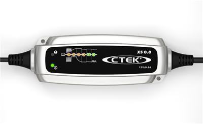 Polnilec akumulatorjev CTEK XS 0.8