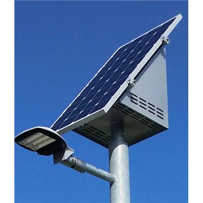 Solarna LED cestna svetilka z li-ion akumulatorjem
